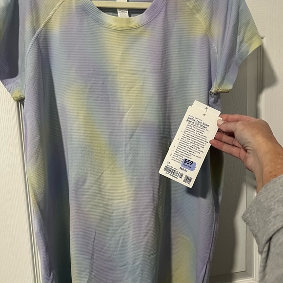 NWT Swiftly Tech SS 2.0 - Picture 5 of 5